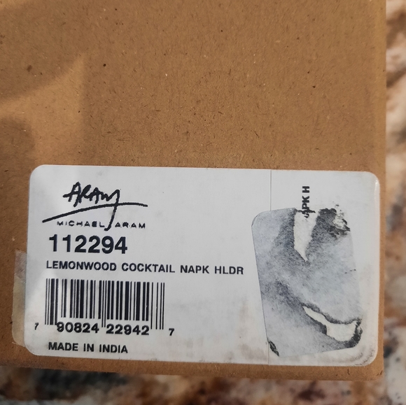 NIB Michael Aram Lemonwood cocktail napkin holder - Picture 3 of 4